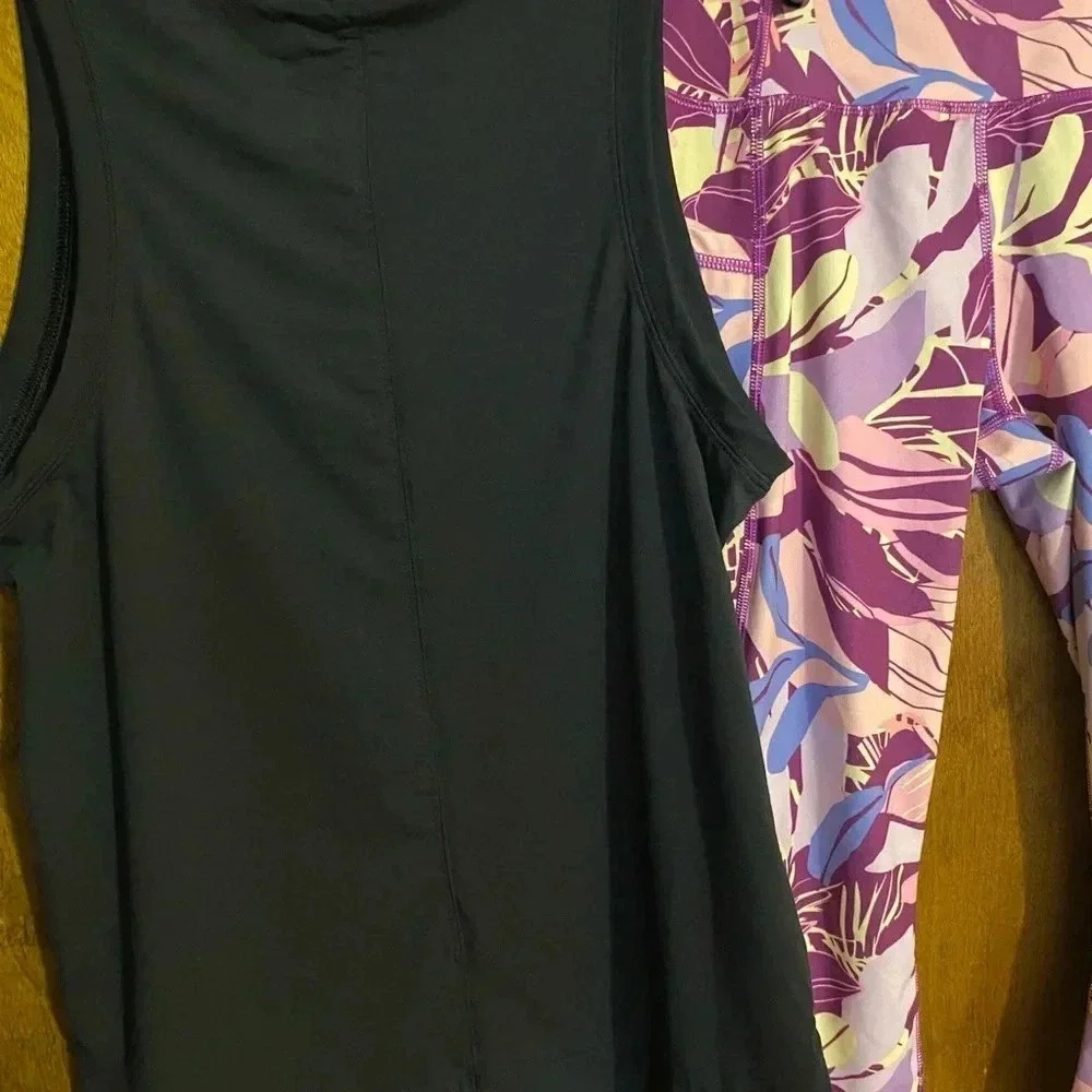 Women’s Activewear Leggings & T- Shirt – Size 8 /10 – Excellent Condition - - Picture 4 of 11